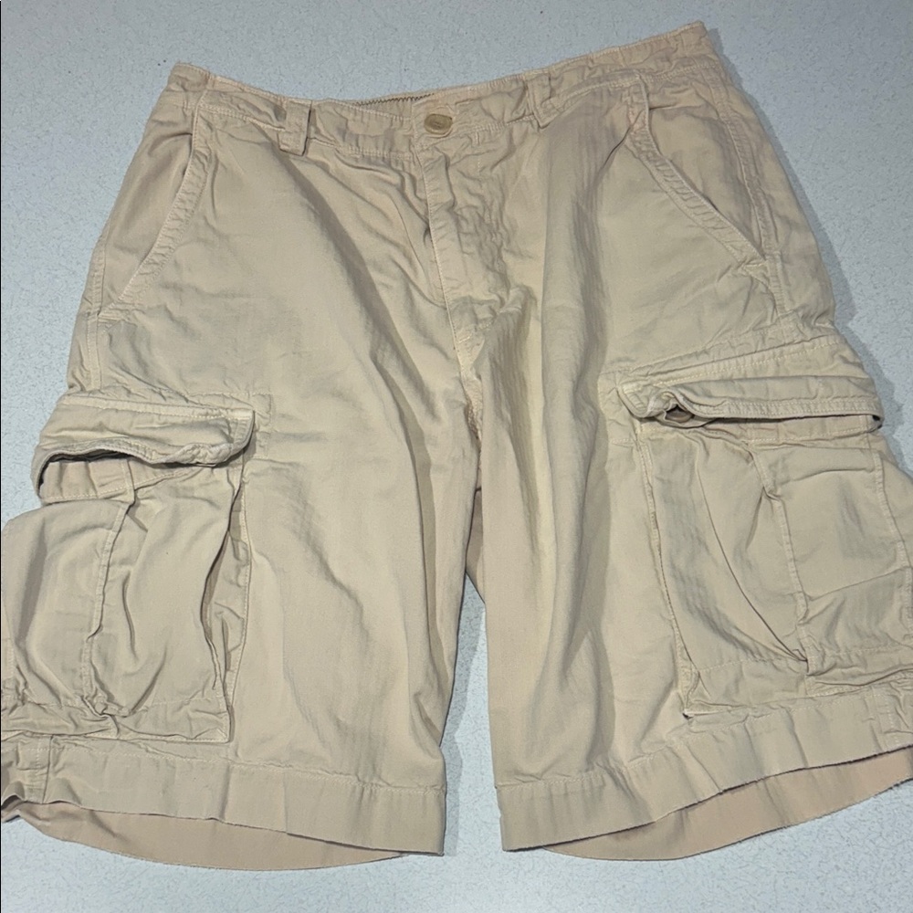 3/$20 Banana Republic Cream Relaxed Fit Shorts